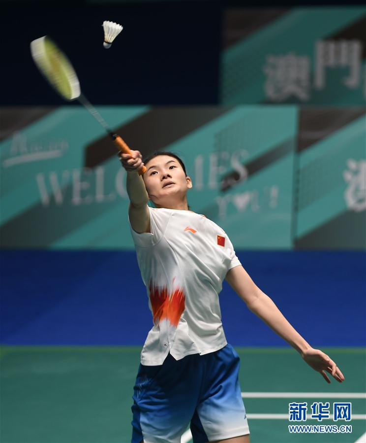 巴萨的后卫 巴萨的后卫