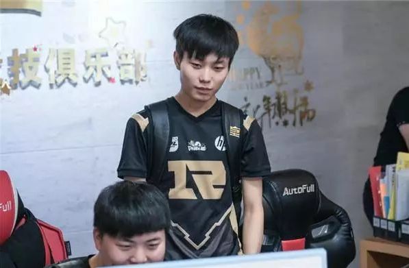 的搭档继续 的搭档继续